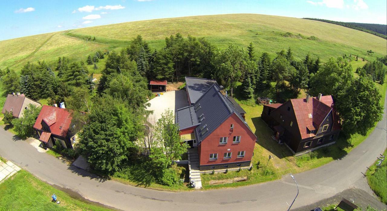 Ferienhaus Iva - Klinovec Aparthotel Loučná pod Klínovcem Exteriör bild